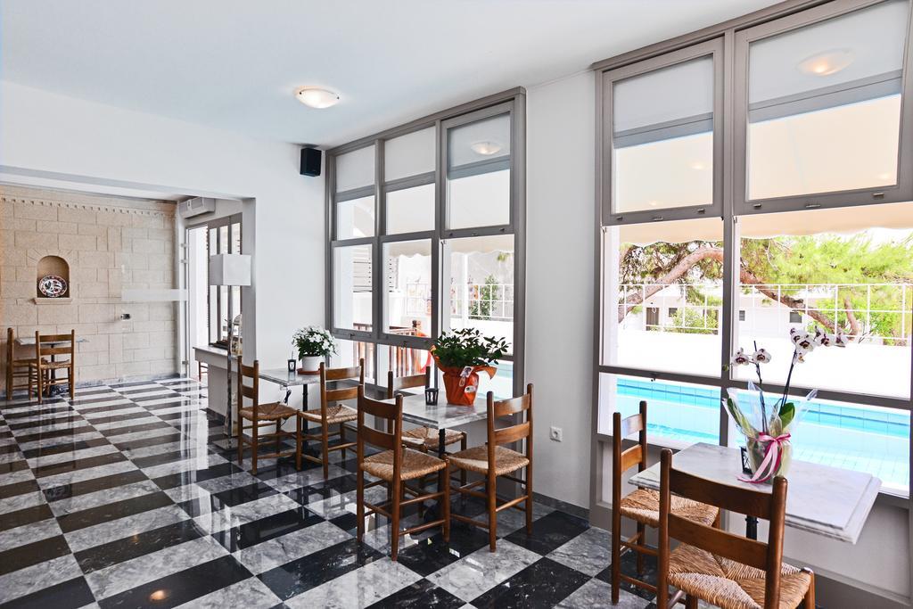 Erato Hotel Agia Marina  Exterior photo